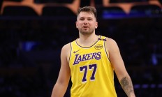 九游娱乐首页-包含开拓者签下前湖人后卫，提升外线防守的词条