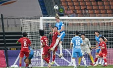 九游体育-足球友谊赛轮番进行，精彩角逐引众多观众驻足的简单介绍