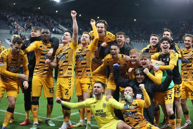 中东球队战胜对手晋级半决赛