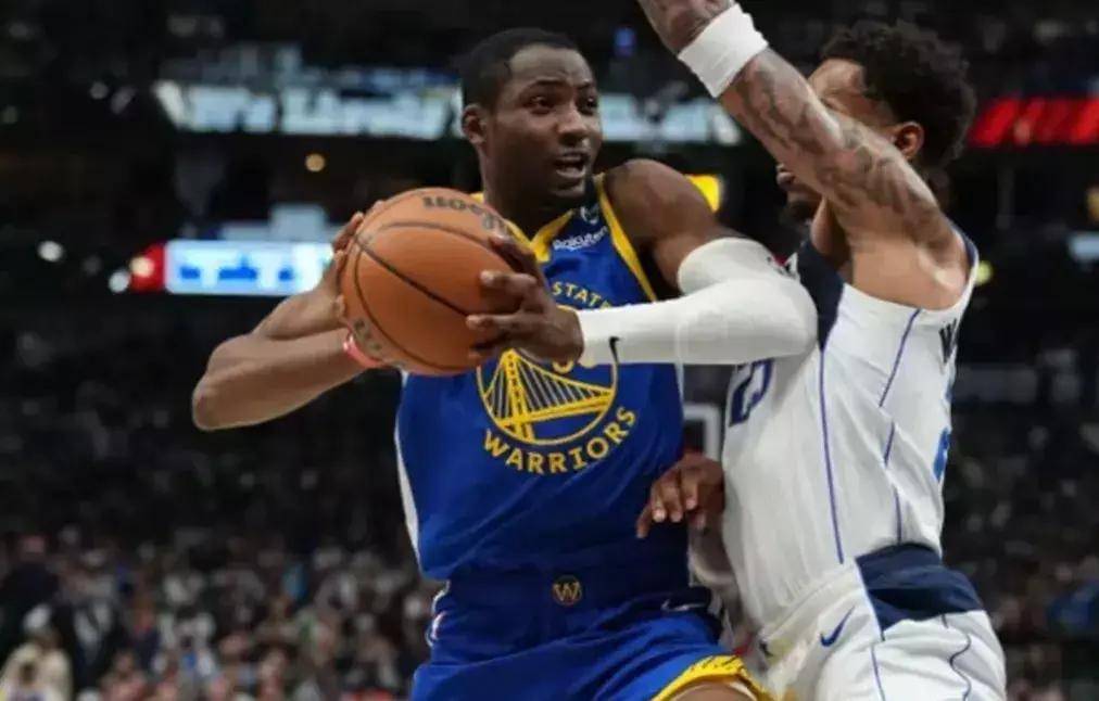 包含尼斯主力中场突然伤退,球队排兵布阵艰难的词条 包含尼斯主力中场突然伤退,球队排兵布阵艰难的词条