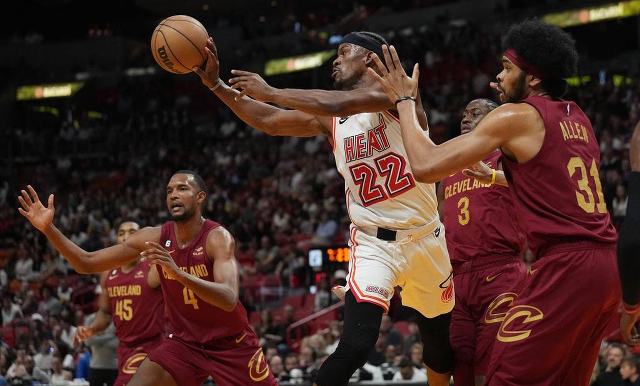 热火主场遭遇逆转，全队重新调整计划