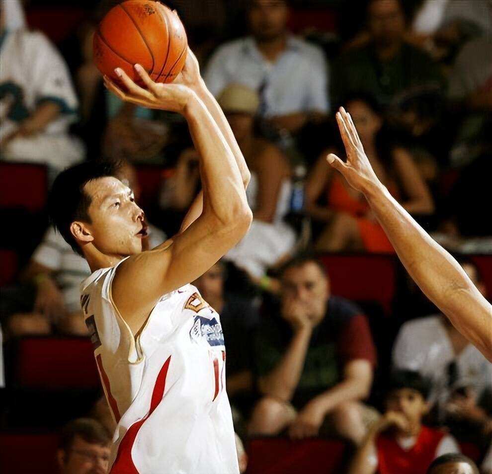 包含骑士轻取浙江队，易建联高光表现的词条