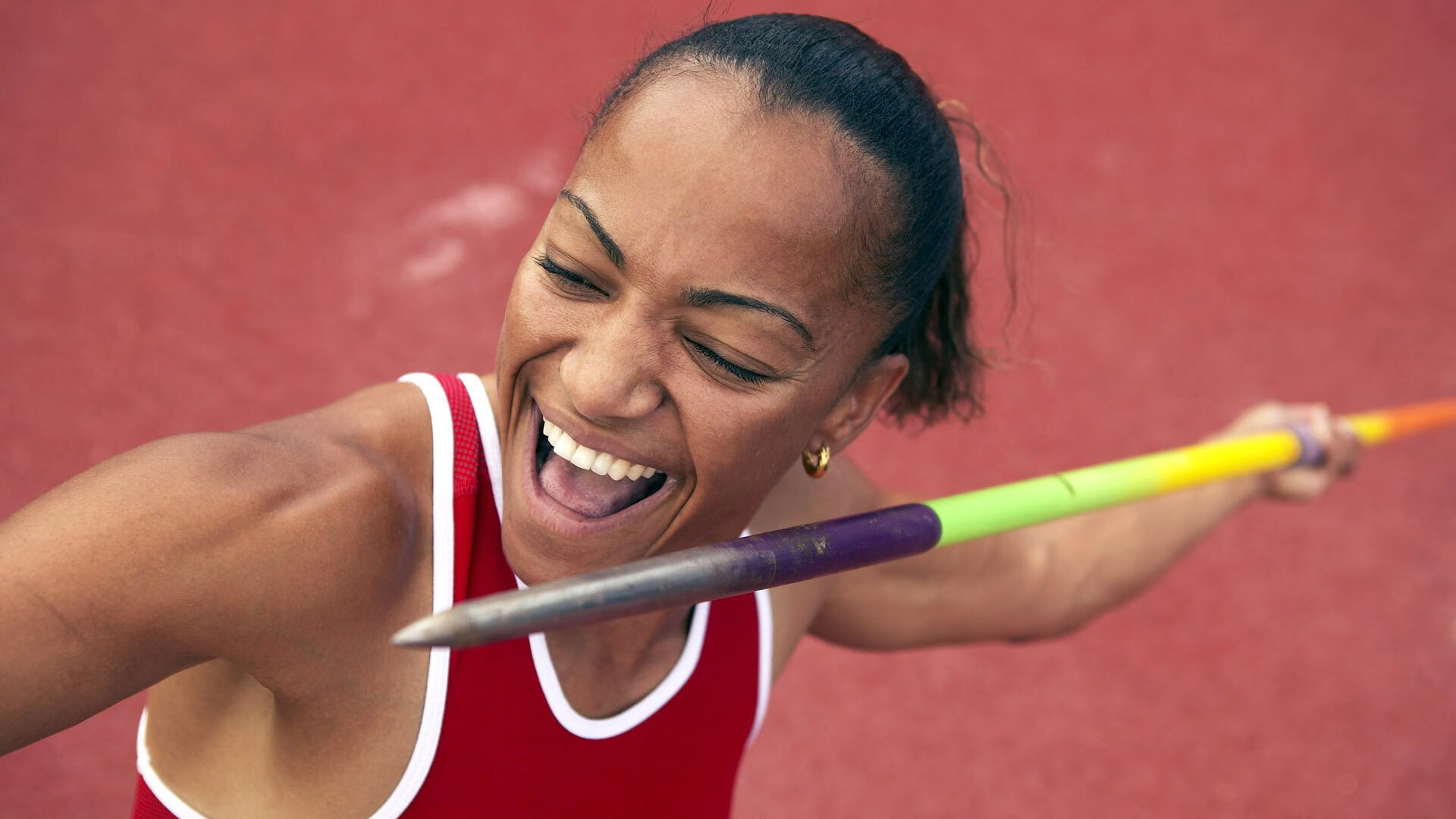 范弗利特高光表现诠释现代控卫价值,雄鹿战术体系终结上海队连胜神话