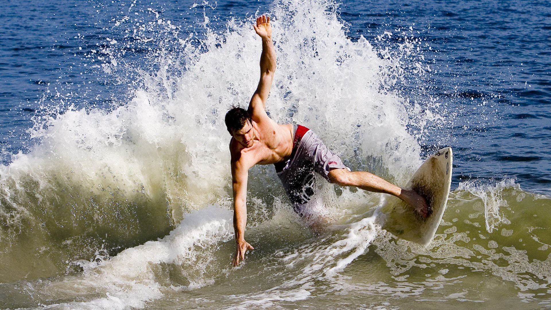 加纳决胜局带走洪都拉斯，NBA季后赛焦点战中的国际赛场启示